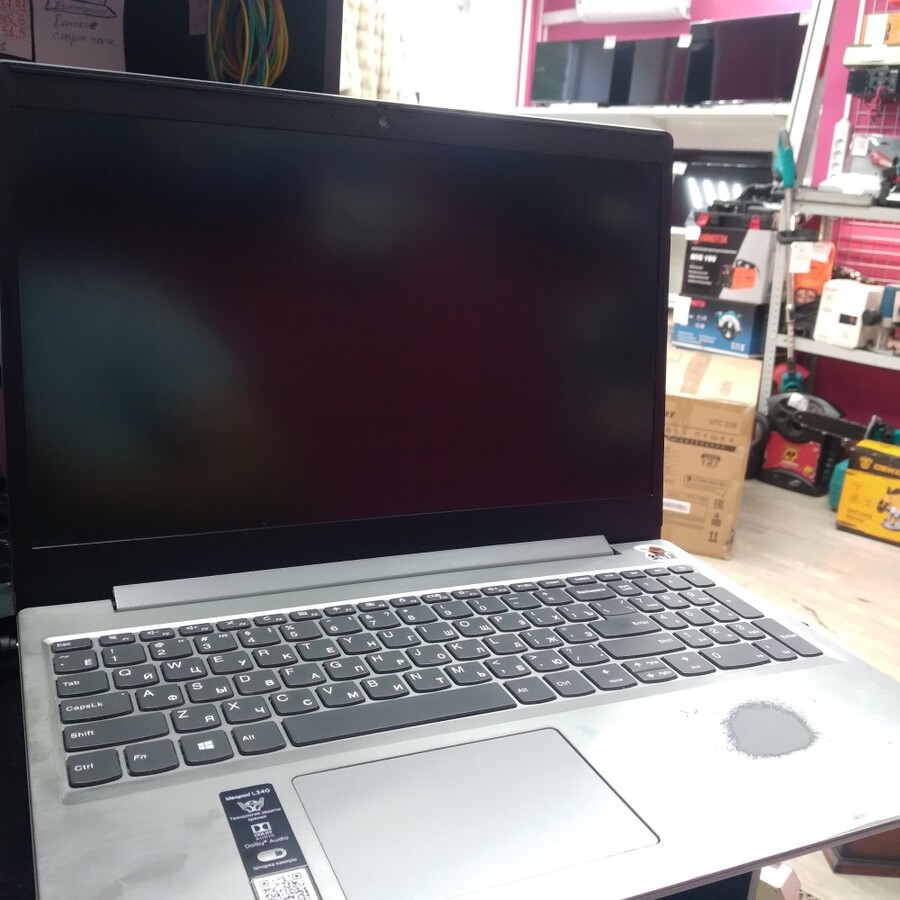 Ноутбук Lenovo ryzen 3/8/250ssd/128sd/2 vega 3