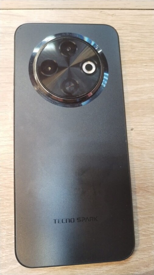 Мобильный телефон Tecno Spark 30 c  128