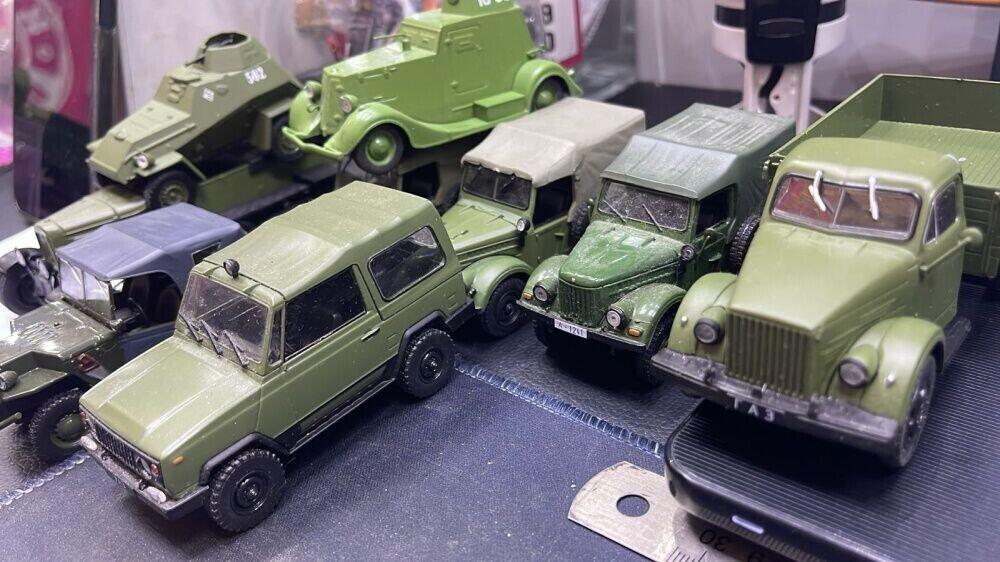 модель автомобиля 1:43