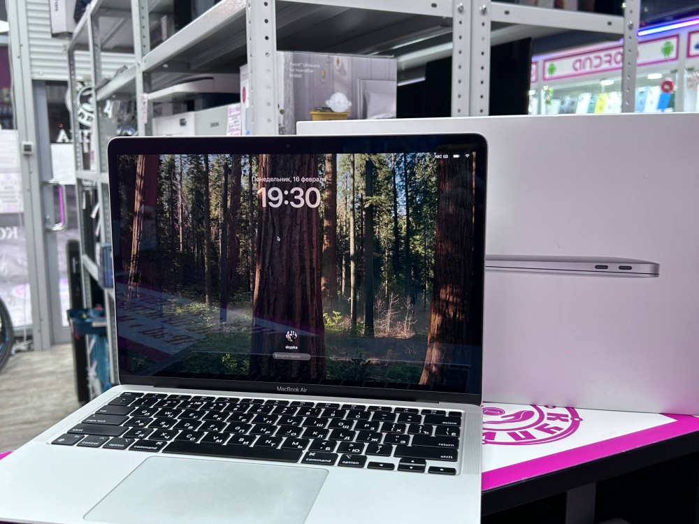 Ноутбук Macbook Air 2020 m1 8\256