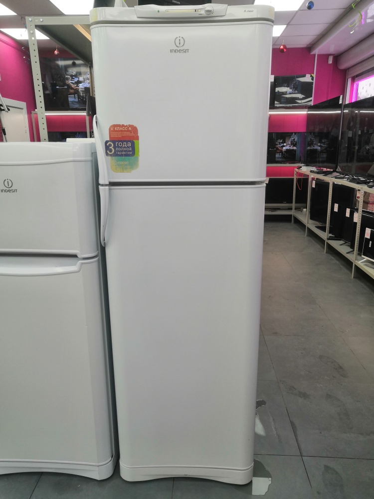 Холодильник Indesit