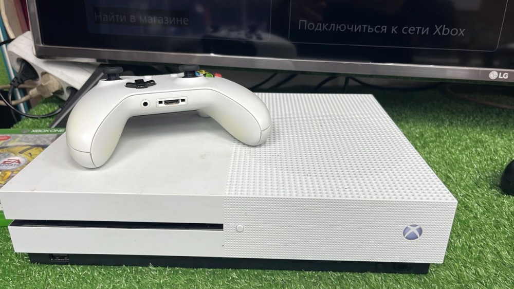 Игровая приставка XBOX Series S 1 ТВ