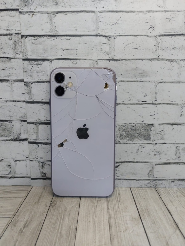 Смартфон iPhone 11 128 Gb