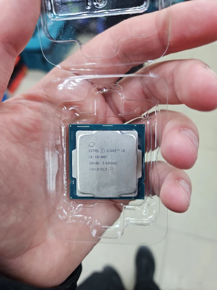 Процессор Intel i3-10100f