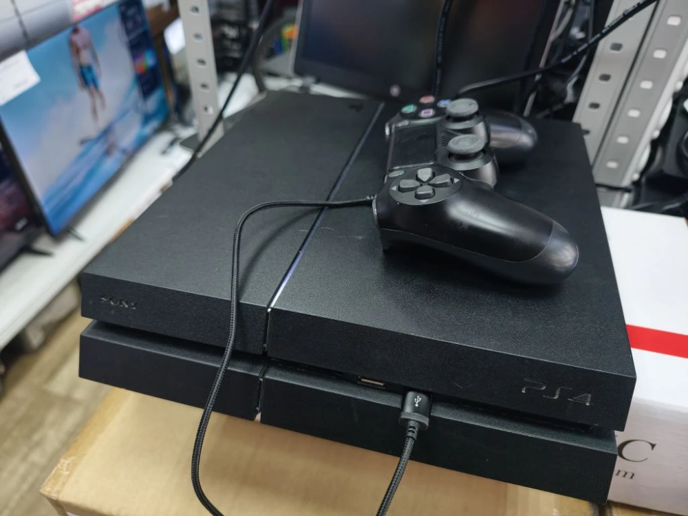 Игровая приставка Sony PlayStation 4 fat