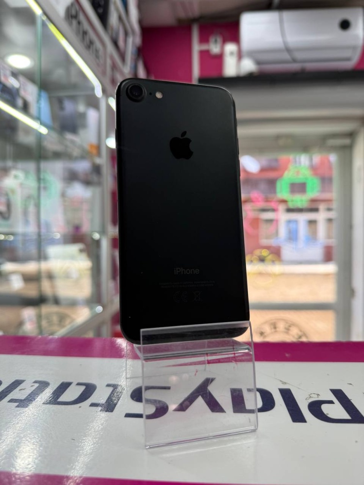 Смартфон iPhone 7 32Gb