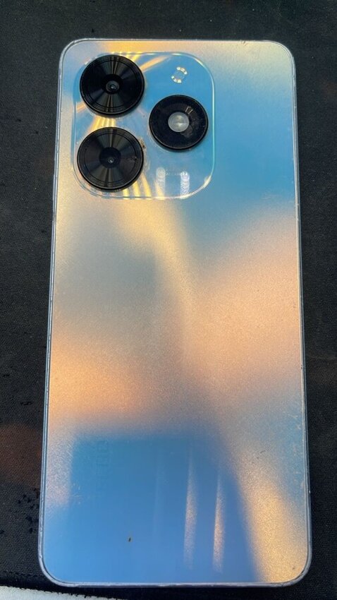 Мобильный телефон Tecno Spark Go 2024 4/64