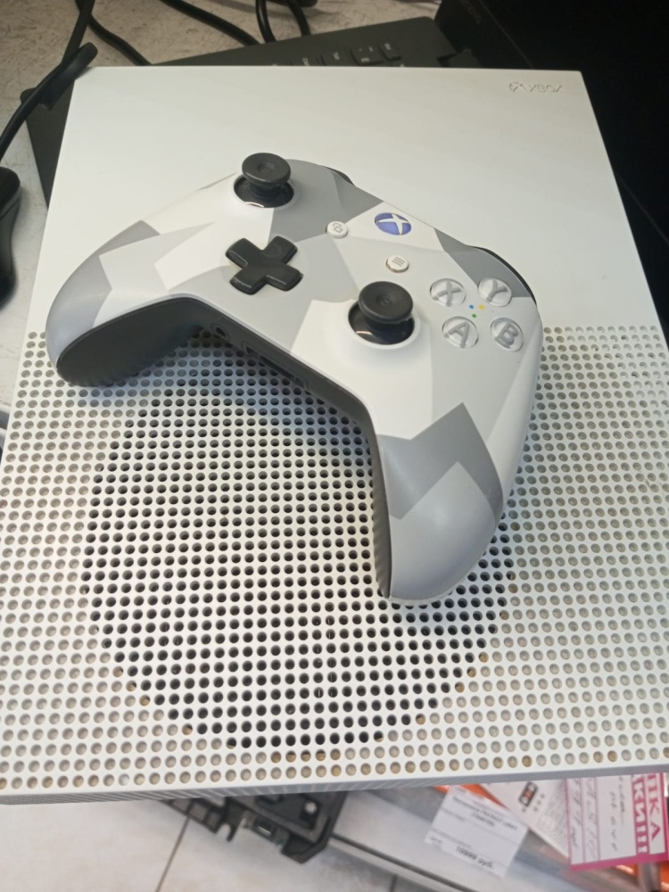 Игровая приставка XBOX ONE S 500гб