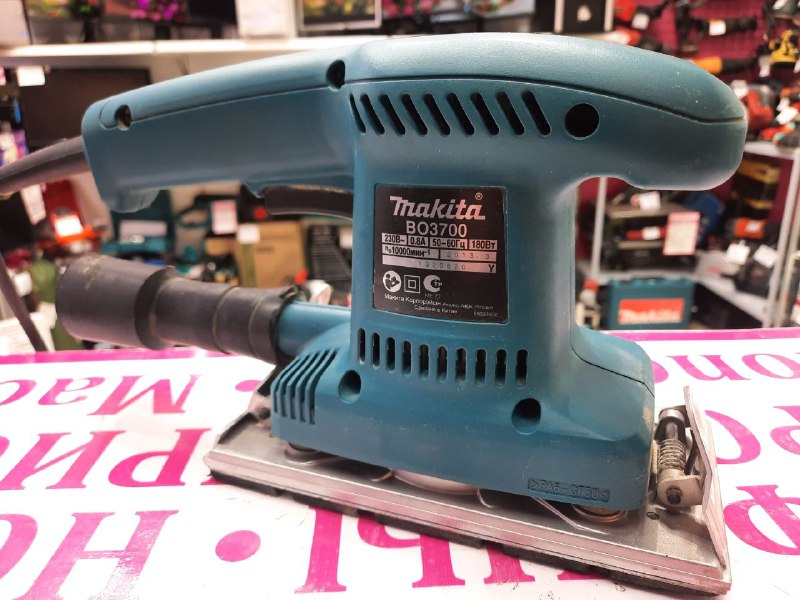 Шлифмашина makita BO3700
