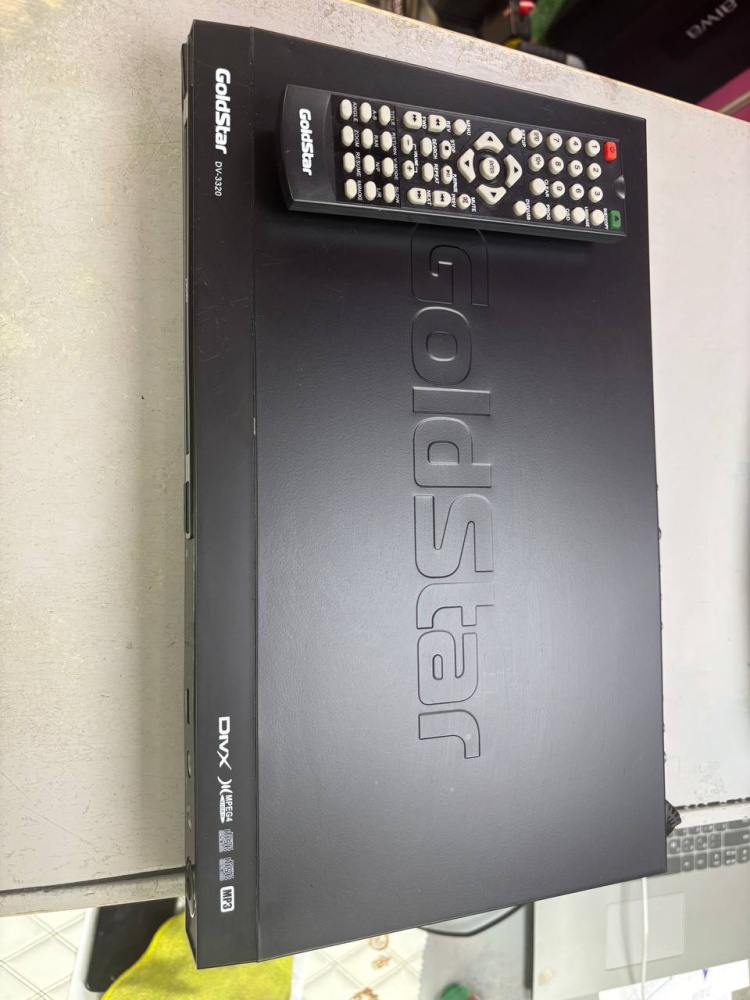 Видеоплеер Gold Stsr dv3320