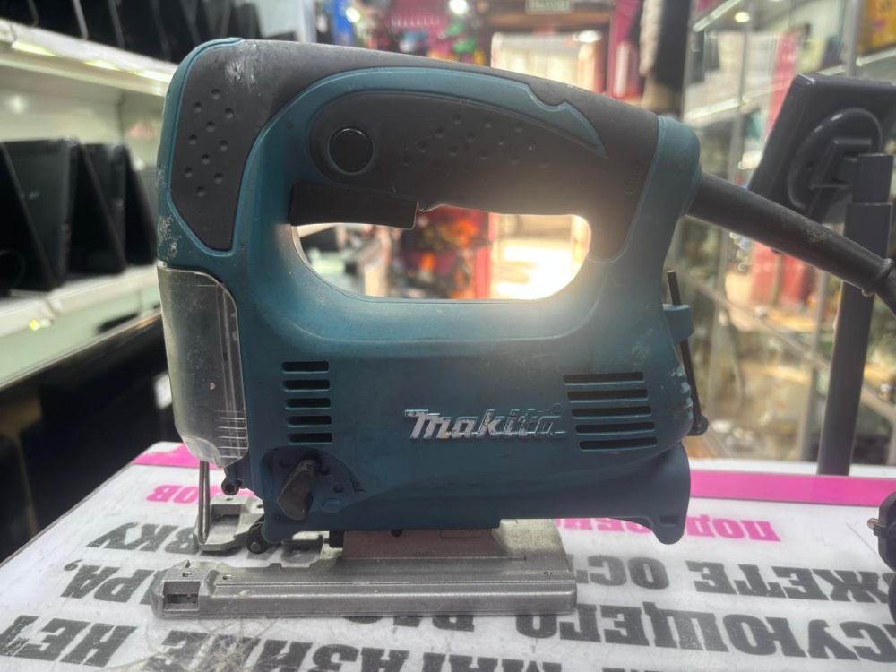 Лобзик Makita 4329