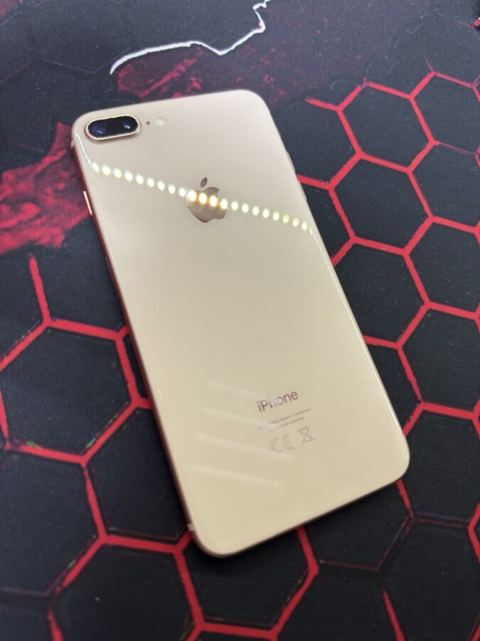 Смартфон iPhone 8+ 128 Gb