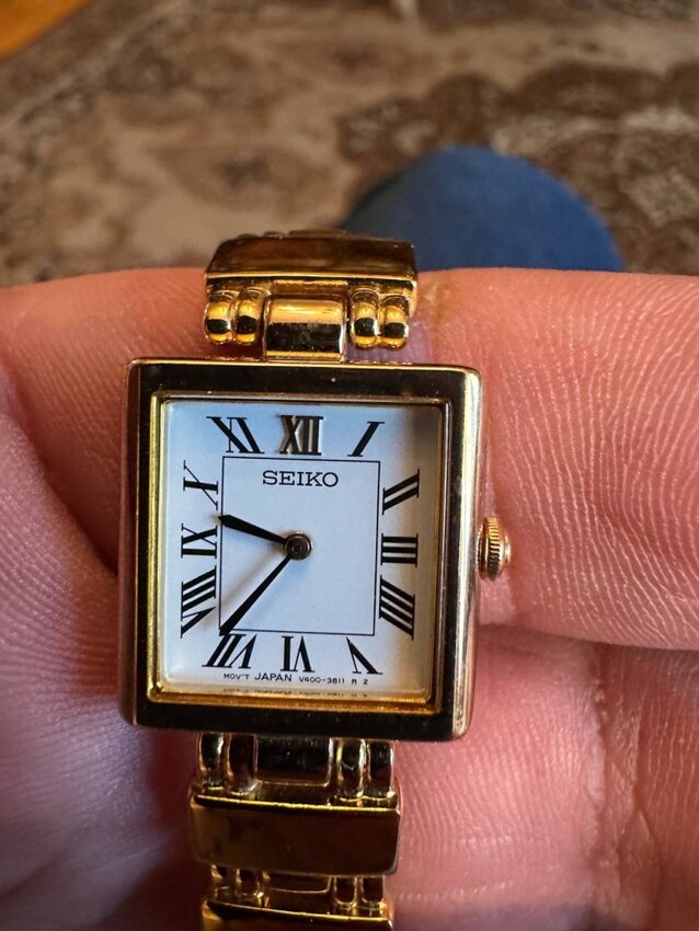 Часы SEIKO SWX142P1