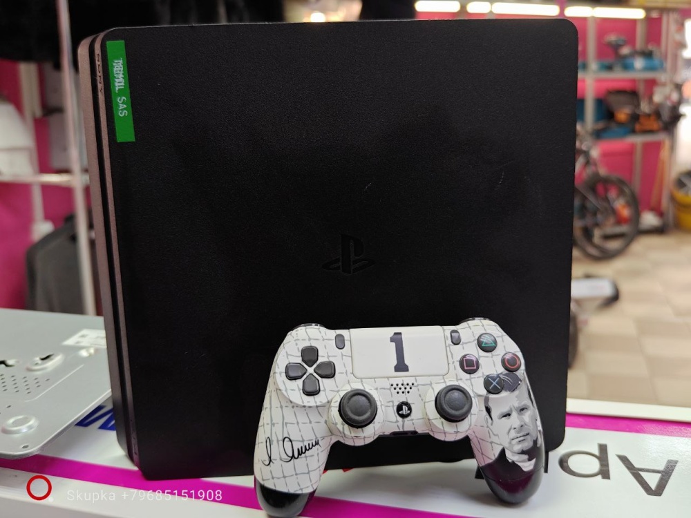 Игровая приставка Sony PlayStation 4 slim