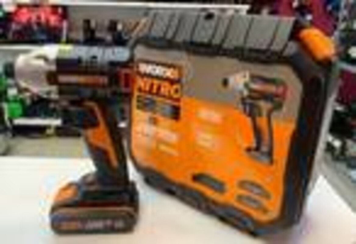 Винтоверт WORX Nitro WX 261