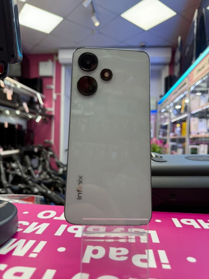 Мобильный телефон Infinix HOT 30i 4/128