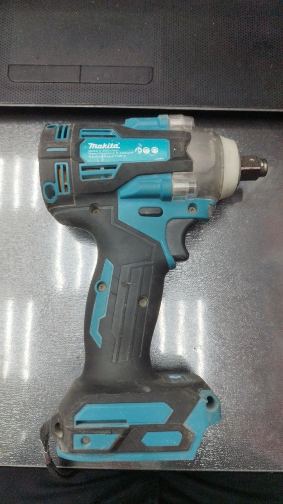 Гайковерт Makita