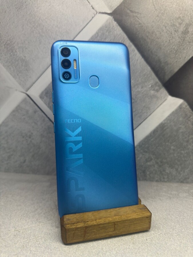 Мобильный телефон Tecno spark 7 4/128