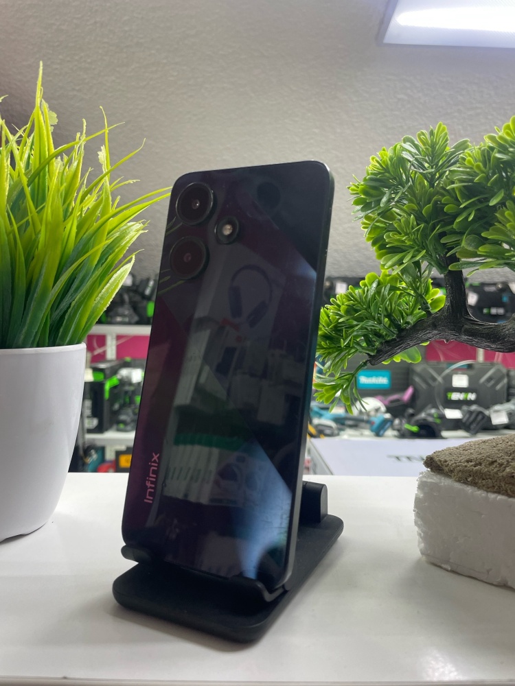 Infinix Hot 30i 4/64 gb