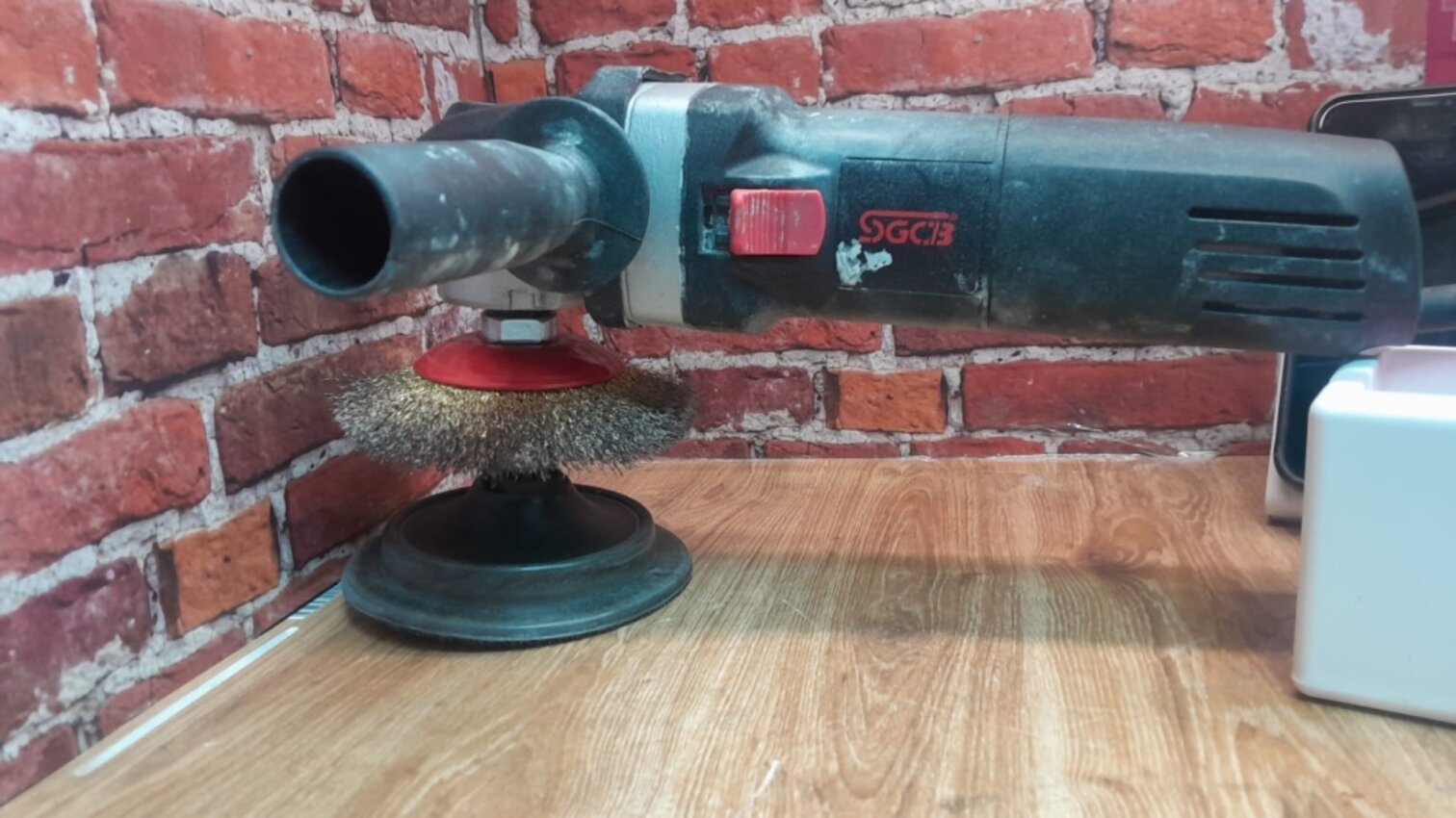 Полировочная машинка polisher