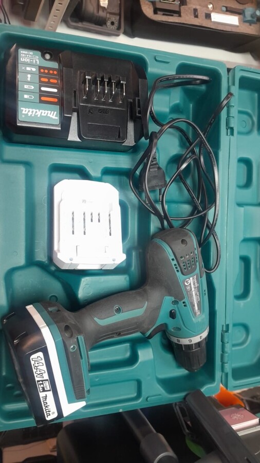 Шуруповерт makita