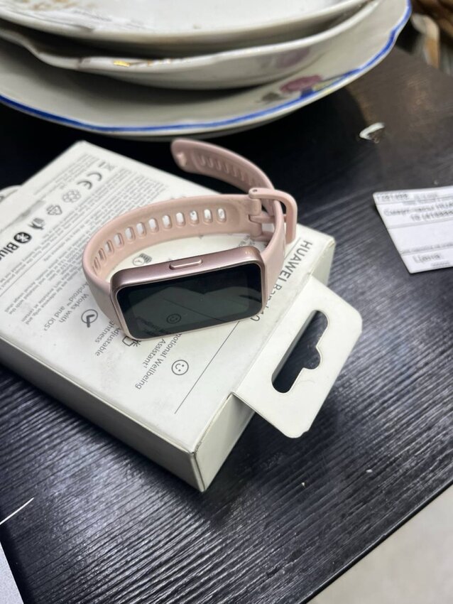 Смарт-часы HUAWEI BAND 10