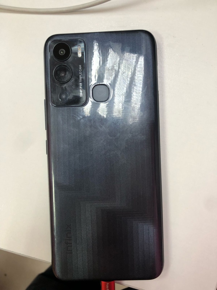 Мобильный телефон Infinix HOT 12I 4/64
