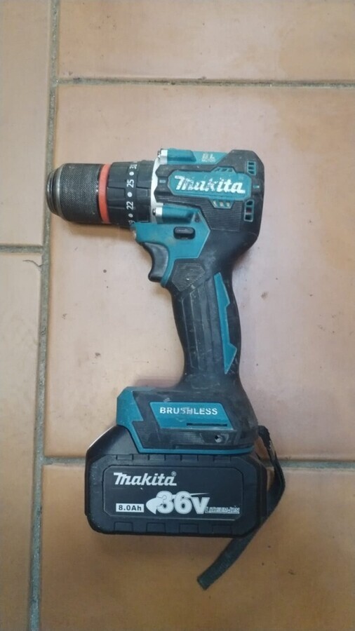 Шуруповерт makita