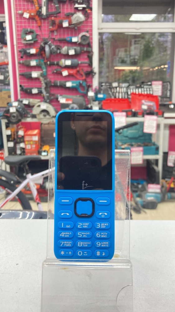 /Смартфон Fly F240L