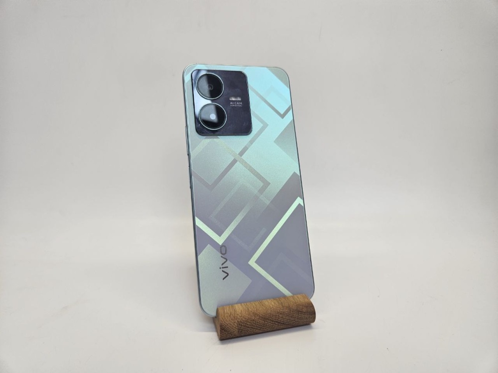 Смартфон Vivo Y22 (4/64 Гб)