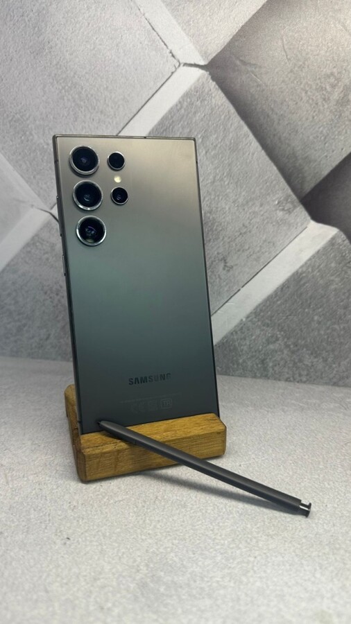 Смартфон Samsung S24 ultra 12/1256