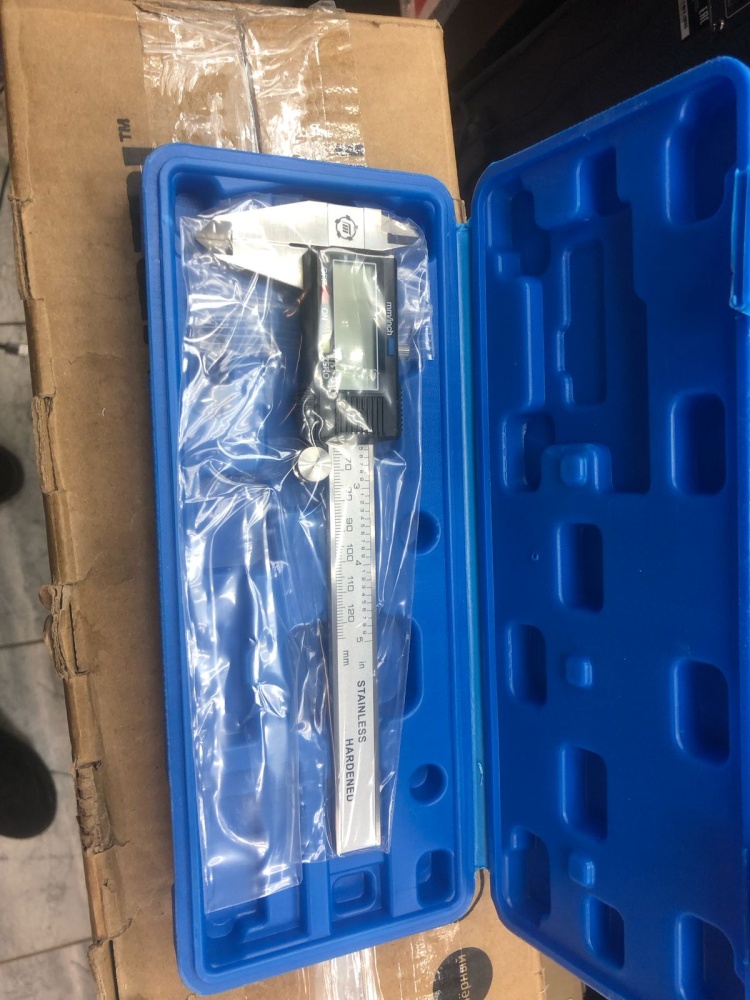 Электронный штангенциркуль