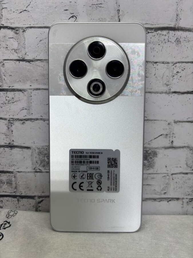 Мобильный телефон Tecno spark 30 8/128