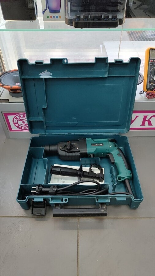 Перфоратор MAKITA HR2450
