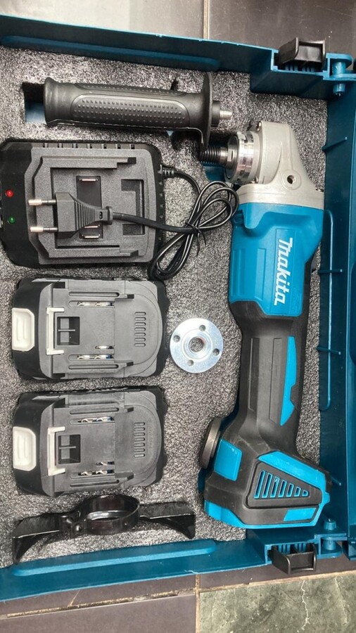 УШМ  MAKITA с АКБ