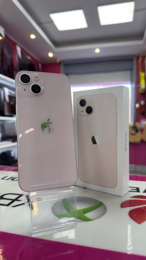 Смартфон iPhone 13 256 Gb