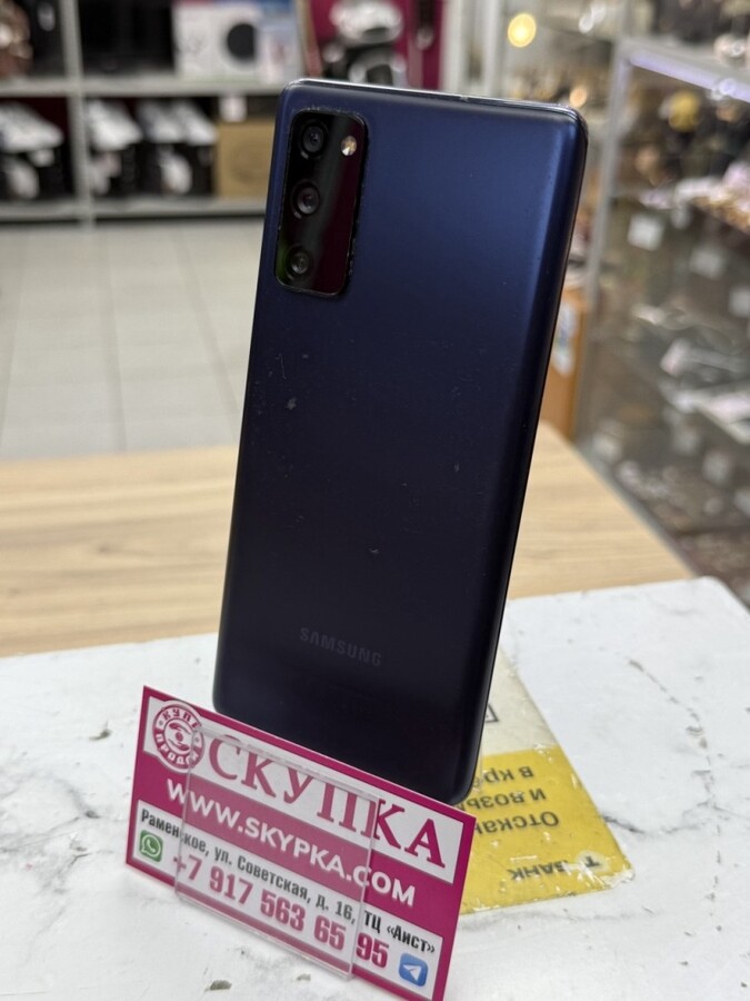 Смартфон Samsung S20 FE 6/128