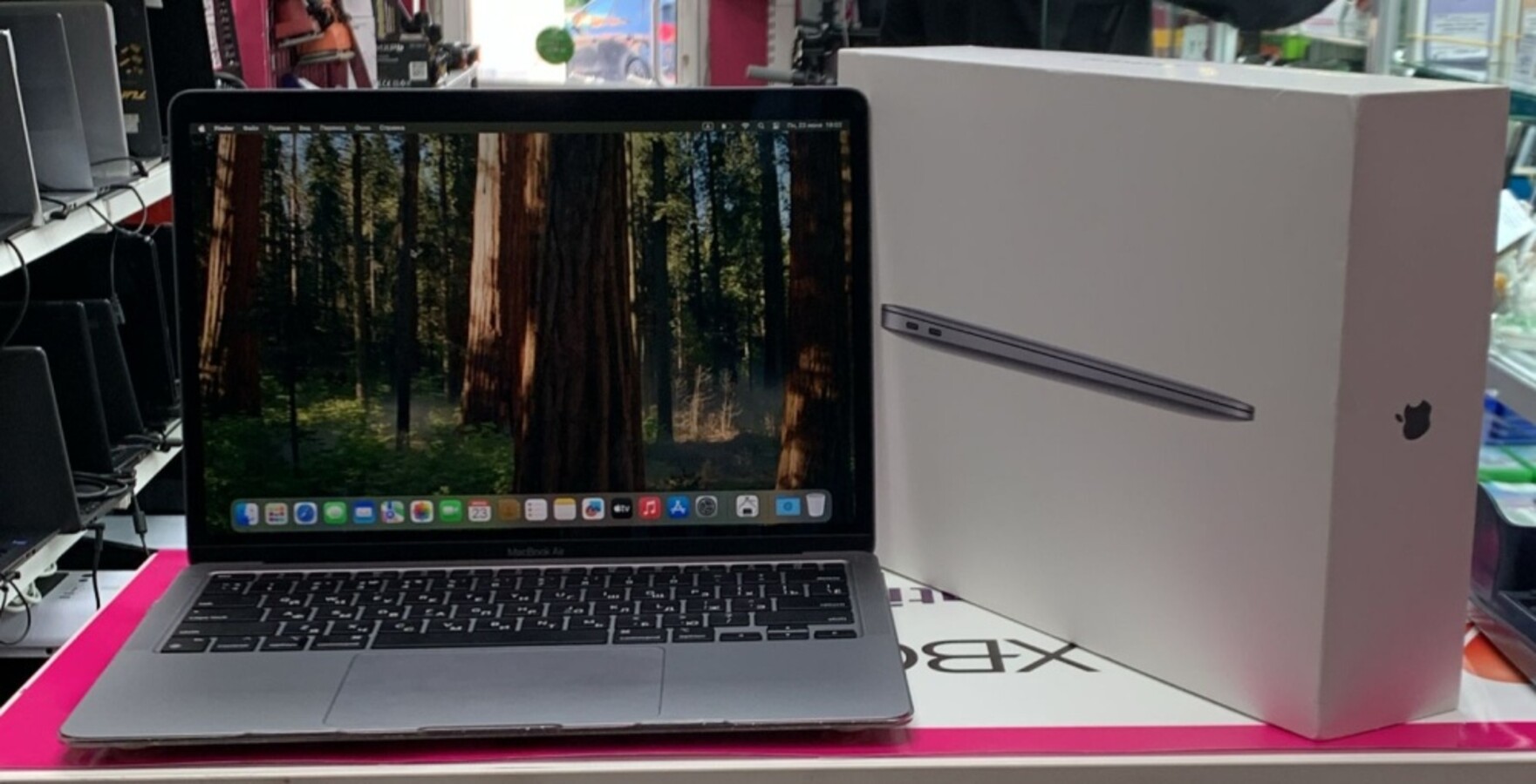 Ноутбук Macbook Air m1 8/256 Гб