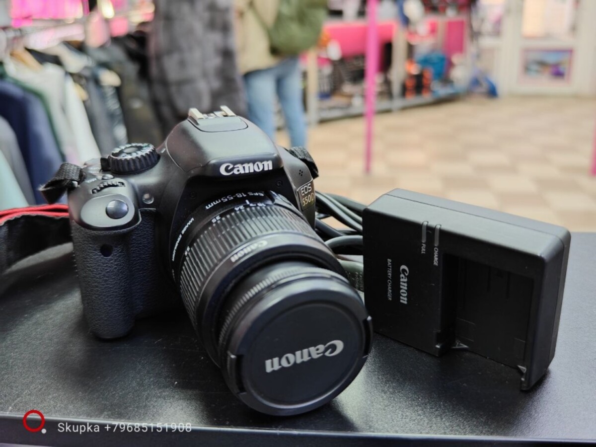 Фотоаппарат Canon 550D