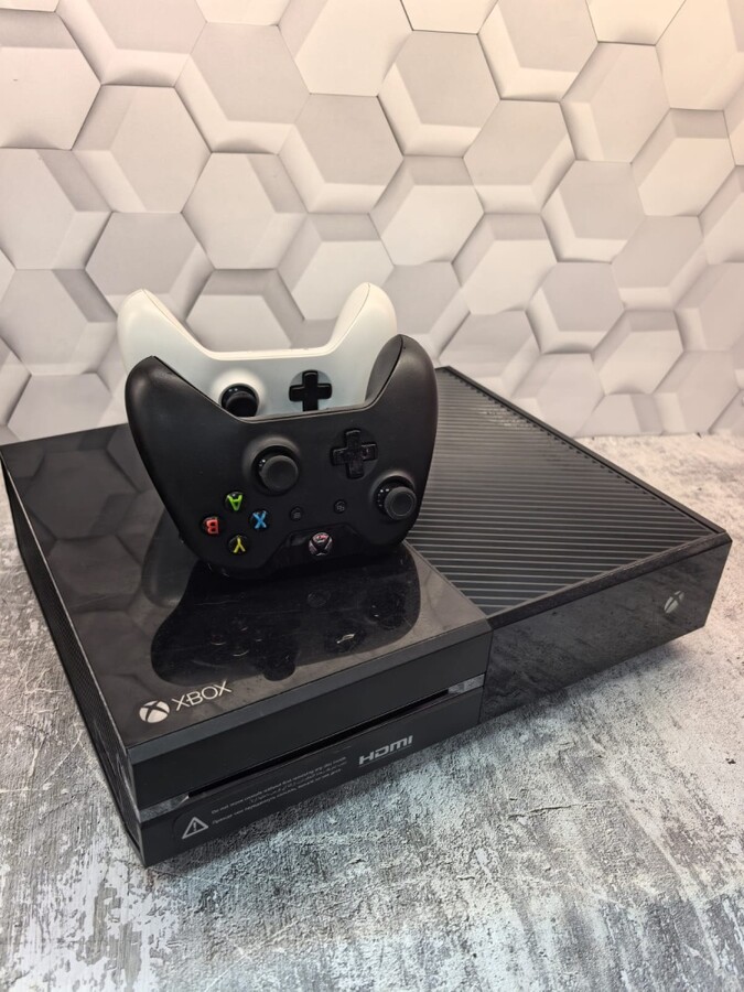 Игровая приставка XBOX ONE 500