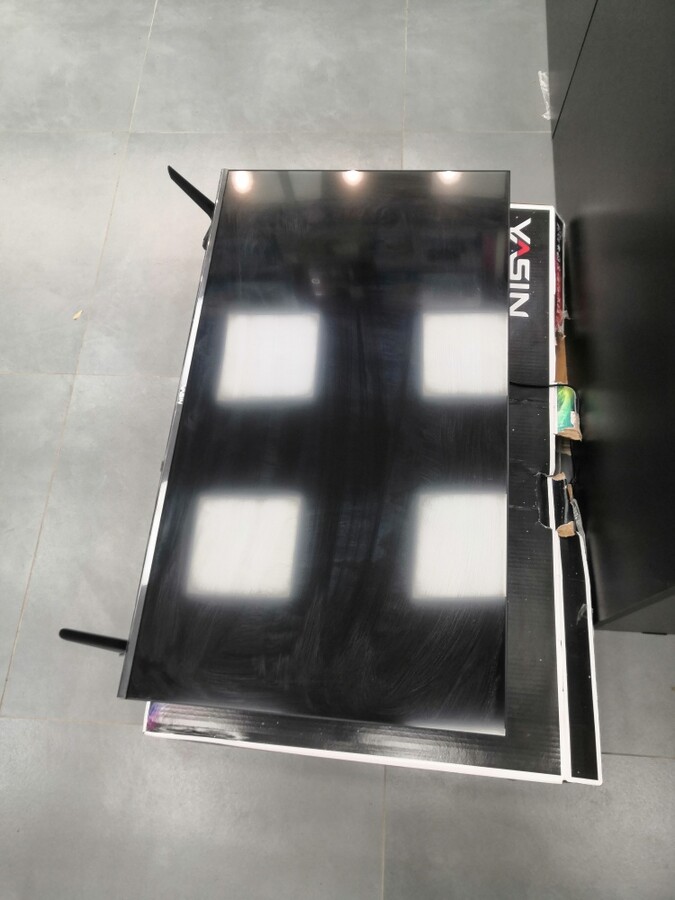 Телевизор Yasin 40" 40E9000