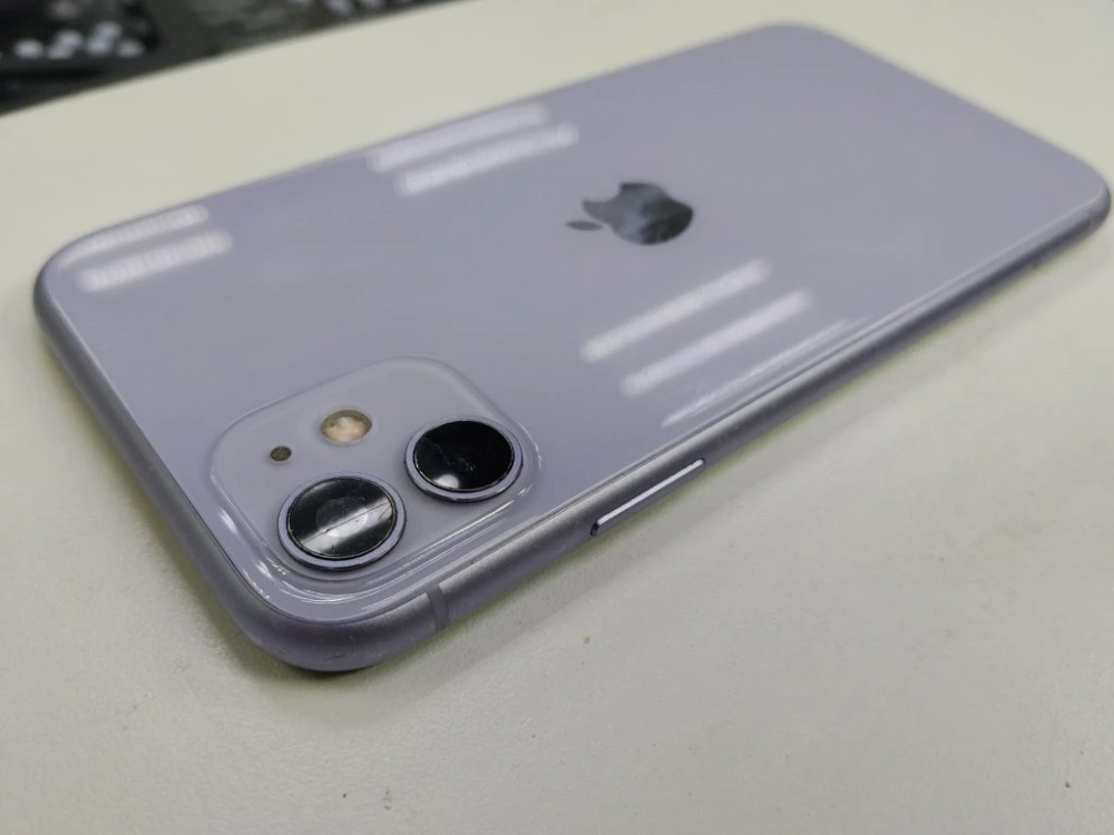 Смартфон iPhone 11 128 Gb акб 100