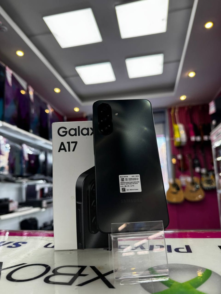 Смартфон Samsung A17 6/128