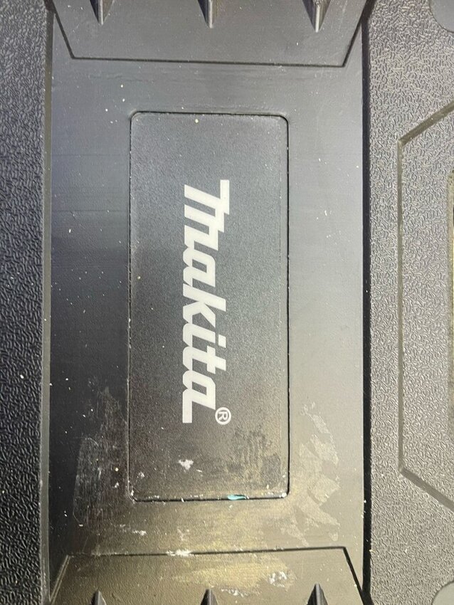 Шуруповерт Makita