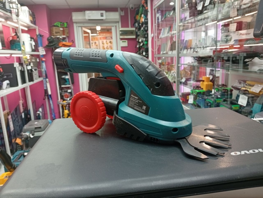 Кусторез беспроводной PIONEER BHT-070V15-02R