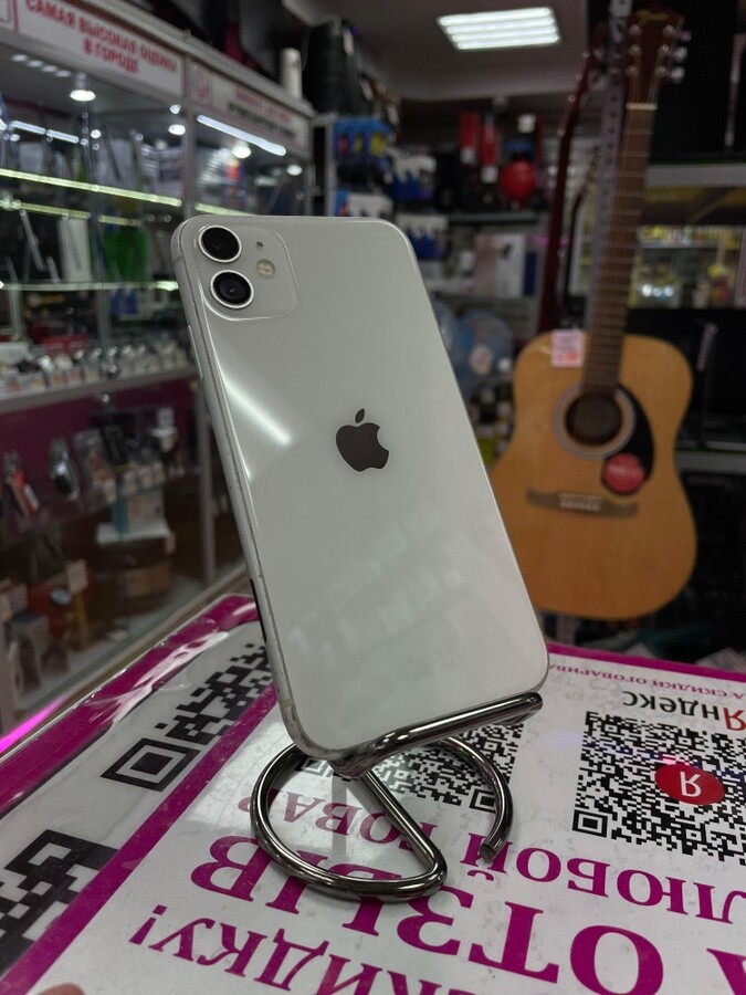 Смартфон iPhone 11 64Gb 68%