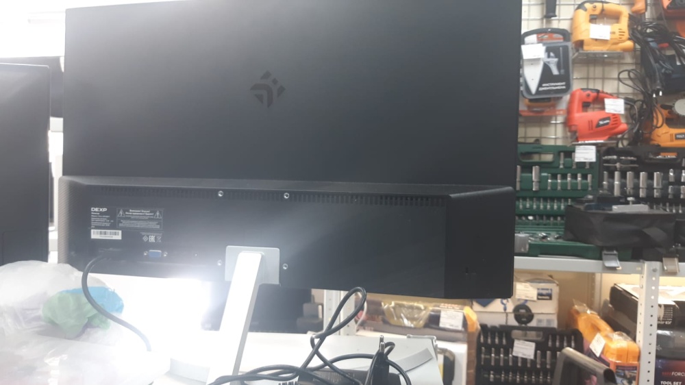 Монитор Dexp 24