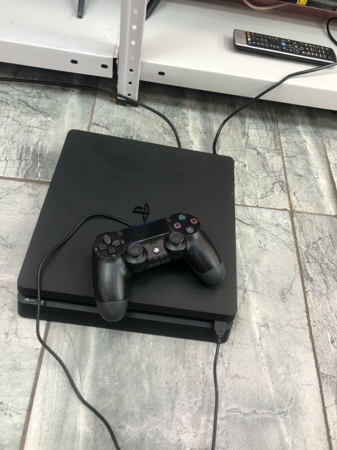 Игровая приставка Sony PlayStation 4 slim 500