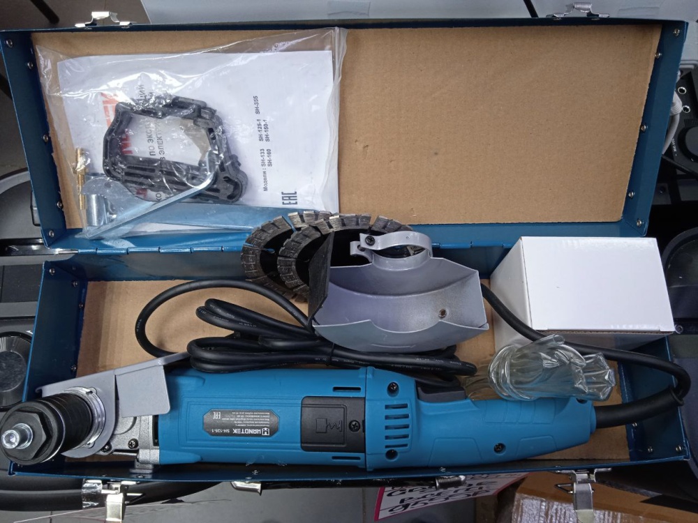 Штроборез электрический Handtek1800Вт