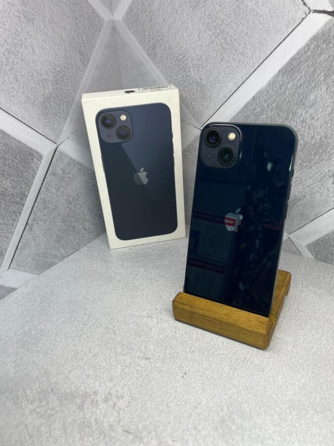 Смартфон iPhone 13 256 Gb